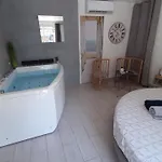 Oda ve Kahvaltı Allegria Deluxe Nîmes