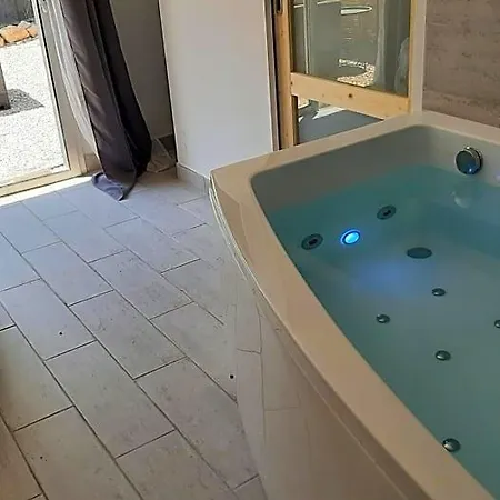 Allegria Deluxe Nocleg ze śniadaniem 4*